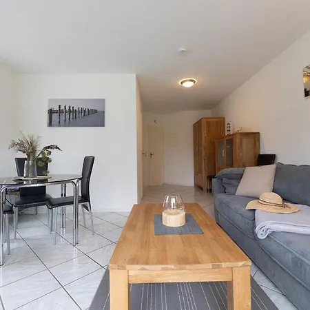 Kiebitzstieg 22 8 アパート *